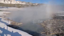 Volcano explodes in pool at Yellowstone National Park