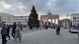Germany: Berlin shows holiday crowds travel and street life ahead of Christmas