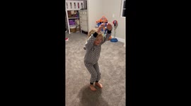 6-Year-Old Teaches Herself How to Do a Back Handspring