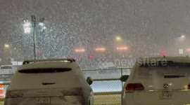 US: Heavy Snowfall Blankets Rochester Airport