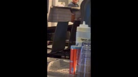 Diner’s cheeky “thank‑you” to line cooks goes viral—Instagram clip tops 5M views