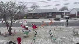 Large snowflakes fall ahead of Christmas storm in North Brunswick, USA