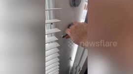 Heavy snowfall blocks family’s door in Canada