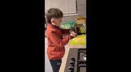 Singing 9‑year‑old belts out tunes while cooking—Instagram clip hits 1.2M views