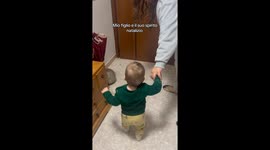 Toddler hilariously slams door on Santa during surprise visit—TikTok clip hits 1.8M views