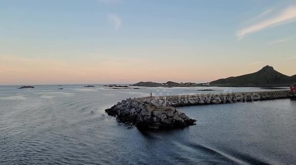 Midnight Sun Arrival to Værøy Harbor – Red Cottage and Transverse Wave Patterns in Sea. Part 1