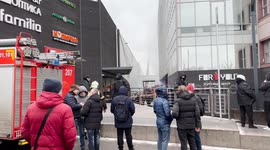 Russia: Fire hits shopping centre in southern Moscow
