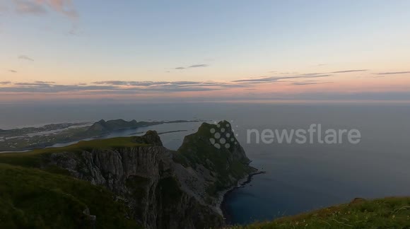 Værøy Scenic Hiking Trail – Midnight Sun Colors on Sea and Dramatic Cliffs Part 4