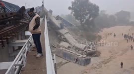 8 wagons of goods train derail in Asansol Division, Delhi-Howrah services affected