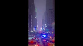 Heavy Snowfall Hits Times Square as Winter Storm Intensifies