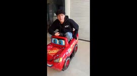 Man falls off coin-operated ride in Mexico