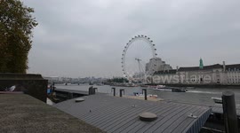 London Eye Riverside Panorama – Thames River Boats and Distant Bridge View (Editorial Use)