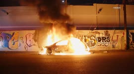 US, Los Angeles: Central-Alameda Auto Fire