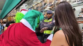 Brazil: Christmas Parade in SP