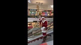 You Can Recognize a Real Santa Claus by His Roller Skating