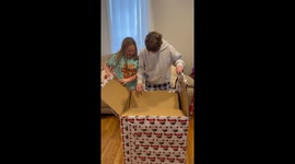 Brother and sister finally receives long‑awaited puppy on Christmas morning—dream of dog companionship comes true