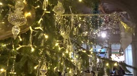 Stunning V&A Christmas Tree 2025  is shining light of gorgeous crystal ornaments onto the museum visitors