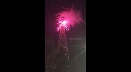 South Korea: Seoul Rings in 2026 With Fireworks at Lotte World Tower