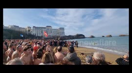 The crowds for the first swim of the year 2026 in Biarritz
