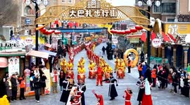 China: Xinjiang's Grand Bazaar marks arrival of New Year with performance