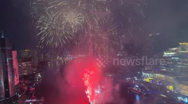 Bangkok welcomes New Year with fireworks