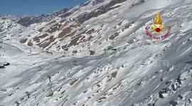 Cable car malfunction at Italian ski resort injures 4, strands 100