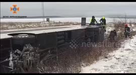 Bus crash in western Ukraine leaves 1 dead, 5 injured