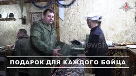 Russian frontline troops receive New Year's rations via drone