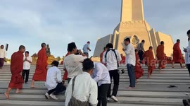 Over 2,500 gather in Cambodia to mourn border conflict victims