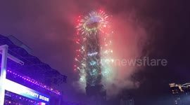 Taiwan welcomes New Year with fireworks display at Taipei 101