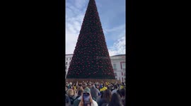 Venezuelan Expatriates Rally in Madrid After Reported Capture of Nicolás Maduro