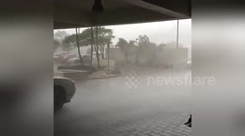 Newsflare Edit - Heavy winds and rain strike Miami, Florida today as #HurricaneMatthew makes landfall. (via @CARLOSTRIVINO1) https://t.co/tbfSfGJB9j