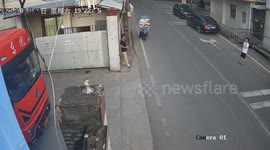 China: Chinese dad made a split-second rescue to save child from oncoming car