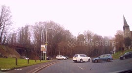 DASHCAM - Driver causes chaos at crossroads by pulling out in front of a bus!