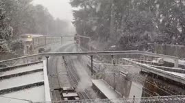 Paris Snowfall Slows RER B as Trains Cautiously Cross at Cité Universitaire