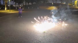 Firework boomerang amazes crowd in Yunnan, China