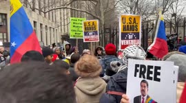 US: Protesters gather outside court to urge US to free Maduro