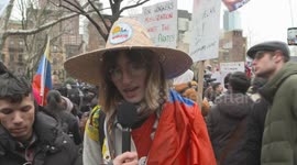 US: Protesters gather outside US courthouse to demand release of Venezuela's president