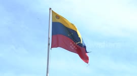Border crossing between Venezuela and Colombia at Paraguachon reopens