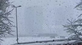 Heavy snowfall accumulates rapidly in Scotland, UK