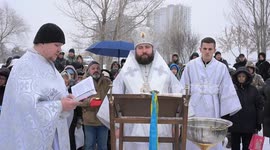 Orthodox Christians mark Epiphany in Kyiv despite freezing temperatures