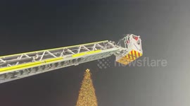 Nineteen fairgoers rescued from broken-down Ferris wheel in Spain