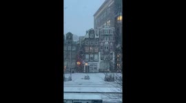 Netherlands: Heavy Snow Cancels Flights and Halts Trains Around Amsterdam