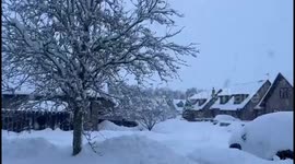 UK: Snow and Ice Warnings Blanket Country, Disrupt Travel and Schools 6