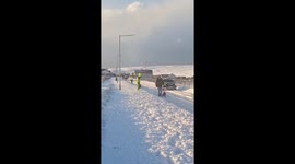 UK: Snow and Ice Warnings Blanket Country, Disrupt Travel and Schools 7