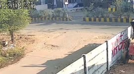 Khandwa: Biker’s Miracle Escape as High-Speed Motorcycle Smashes Into Scooter at Busy Crossing