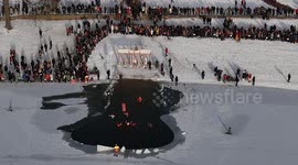 Orankesee Ice Carnival: Celebrating 40 Years of Winter Swimming in Berlin!