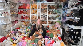 Teen with 877 Jellycats awarded Guinness World Record for largest collection