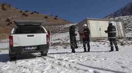 Electricians brave harsh winter conditions to restore power in eastern Türkiye