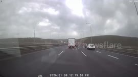 Storm overturns two semi-trucks and one truck in Türkiye's Kocaeli